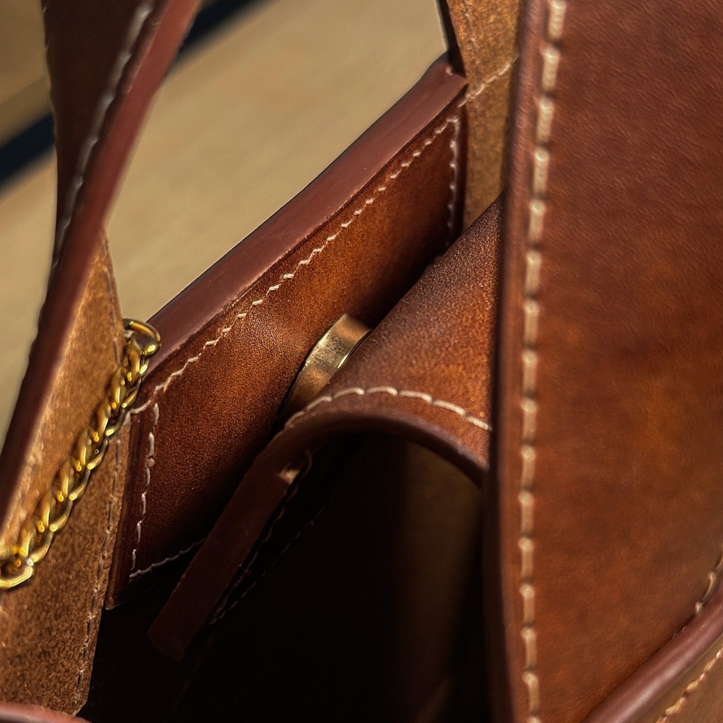 MAPLE Crossbody Leather Handbag