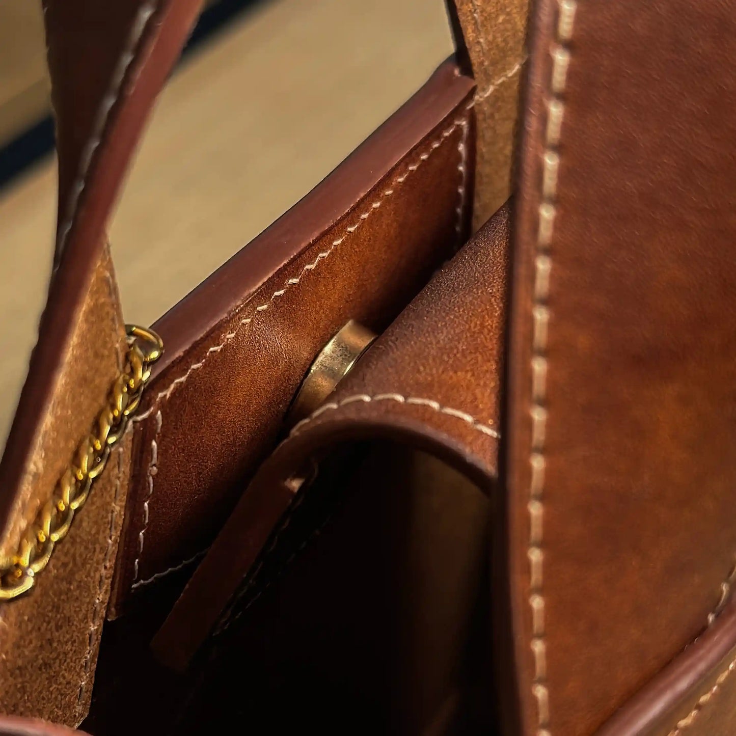 MAPLE Crossbody Leather Handbag