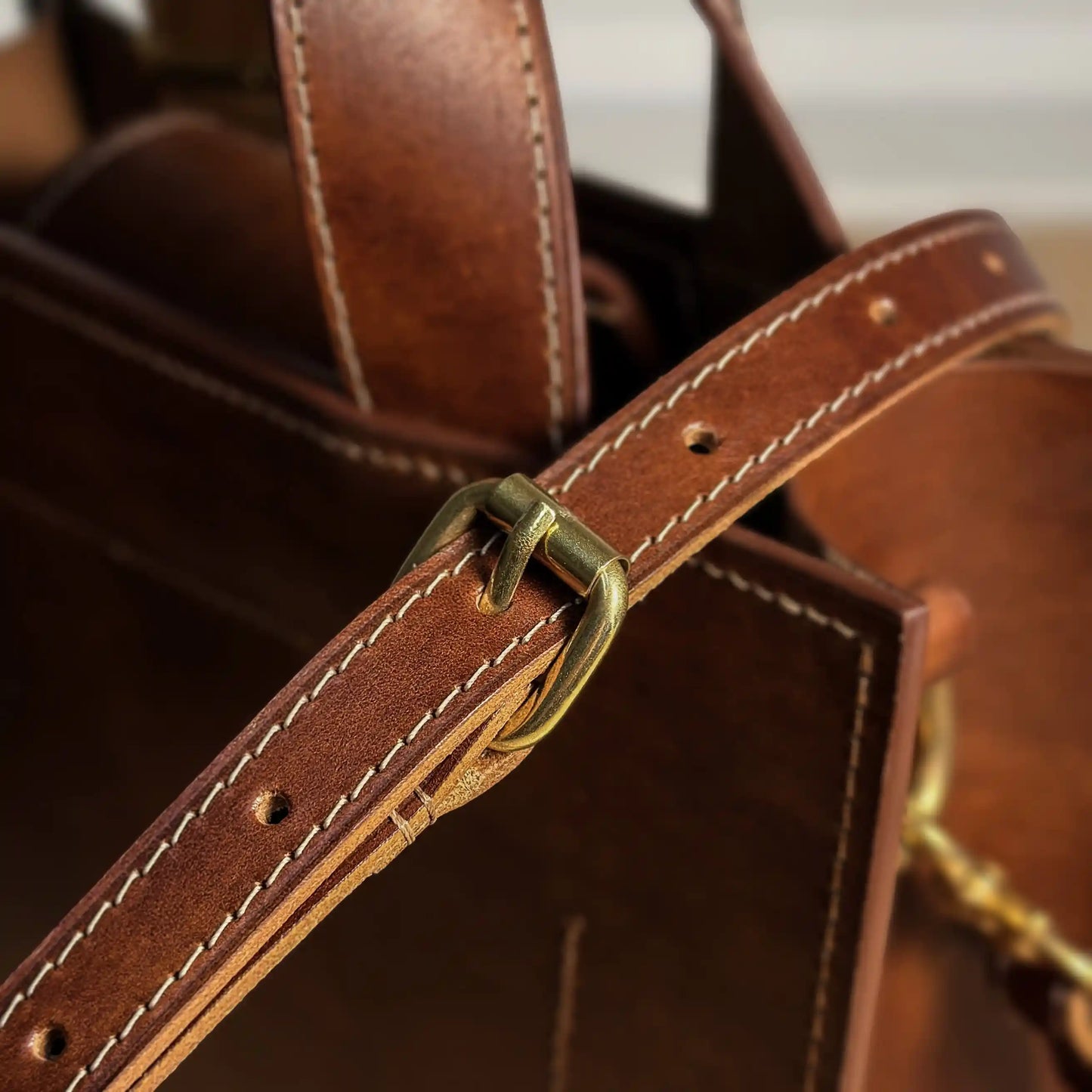 MAPLE Crossbody Leather Handbag